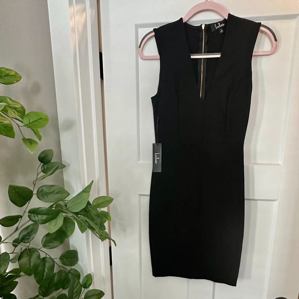 BLACK MINI DRESS (NEW WITH TAGS)